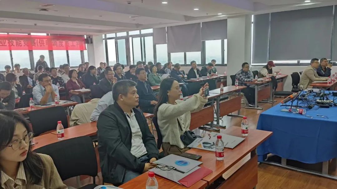 普创高精度数据采集研讨会在西南交通大学成功举办 普创高精度数据采集研讨会在西南交通大学成功举办