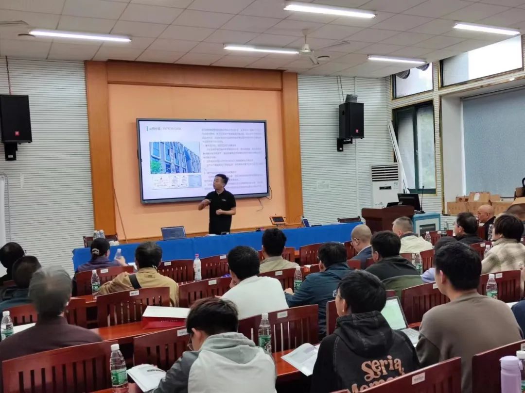 普创高级工程师、行业解决方案工程师章炳 普创高级工程师、行业解决方案工程师章炳